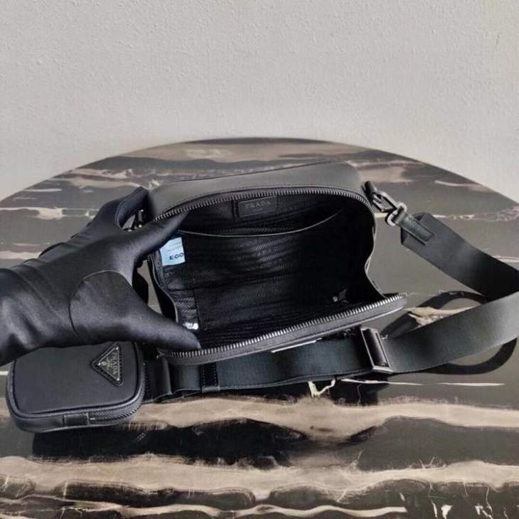 Picture of Prada Mens Bags _SKUfw167294871fw